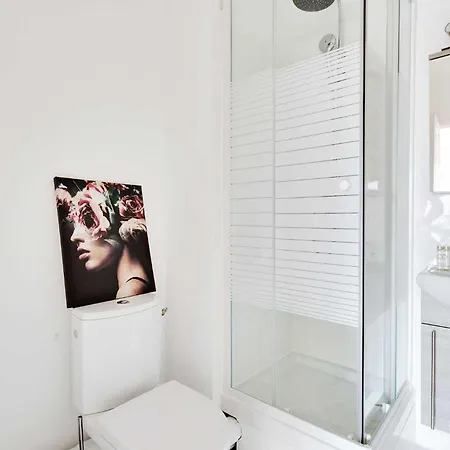 Charming - 2p - Near Convention Apartment *